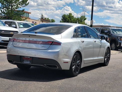 Used 2017 Lincoln MKZ Reserve FWD image 3
