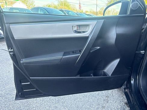 Used 2016 Toyota Corolla LE image 9