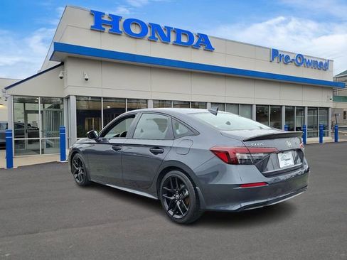 Used 2025 Honda Civic Sport image 6