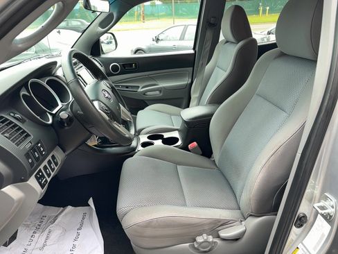 Used 2014 Toyota Tacoma 4x4 Double Cab w/ TRD Off-Road Package image 6