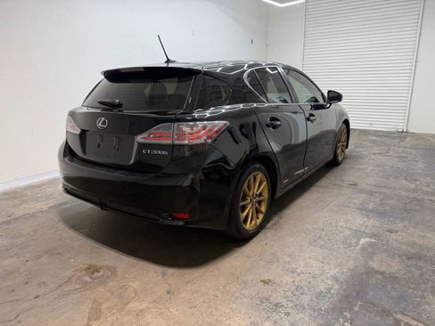 Used 2013 Lexus CT 200h FWD image 12