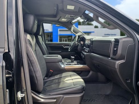 Used 2022 Chevrolet Silverado 1500 RST AWD/4WD image 21