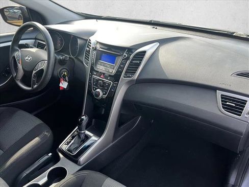 Used 2017 Hyundai Elantra GT image 22