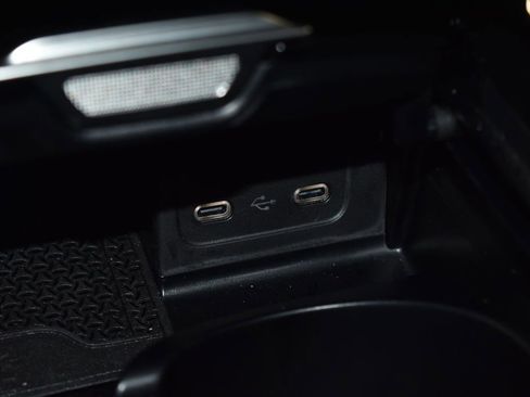 Certified 2025 Mercedes-Benz C 300 4MATIC Sedan image 13