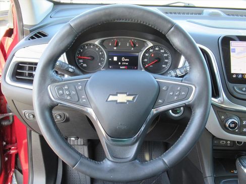 Used 2021 Chevrolet Equinox Premier image 17