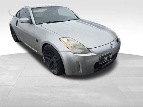 Used 2004 Nissan 350Z Enthusiast w/ Aerodynamics Pkg image 2