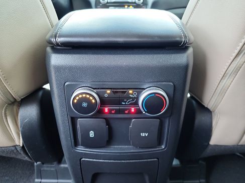 Certified 2023 Ford Explorer Limited image 13