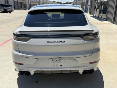 Used 2022 Porsche Cayenne GTS AWD/4WD image 10