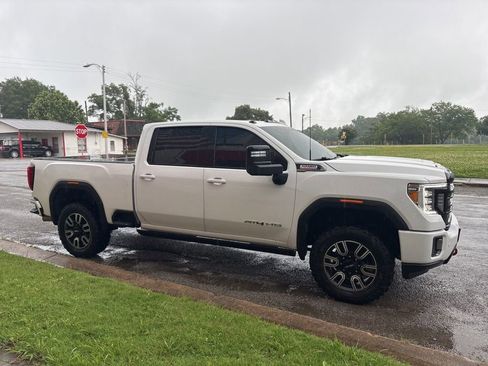 Used 2023 GMC Sierra 2500 AT4 w/ AT4 Premium Plus Package AWD/4WD image 8