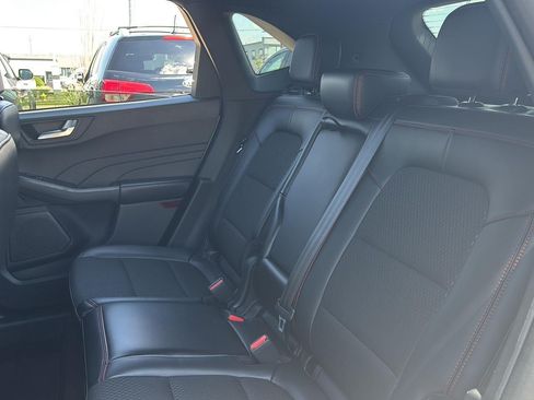 Used 2025 Ford Escape ST-Line AWD/4WD image 19