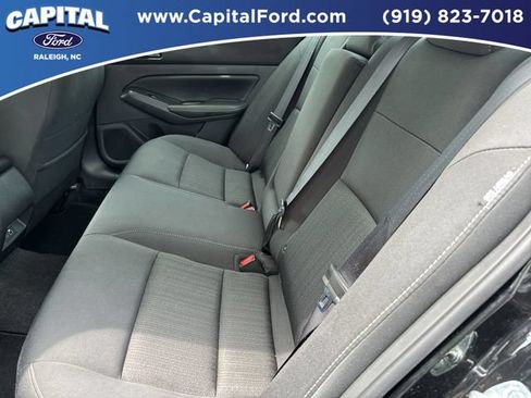 Used 2025 Nissan Altima 2.5 SV FWD image 18