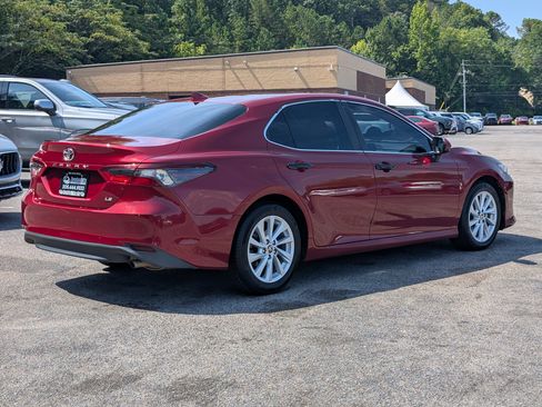 Used 2022 Toyota Camry LE FWD image 9