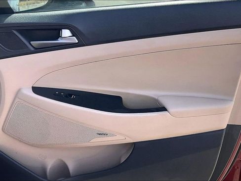 Used 2017 Hyundai Tucson Limited image 25