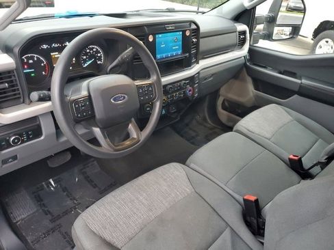 Used 2025 Ford F250 XLT image 12