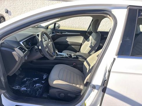 Used 2014 Ford Fusion S image 17