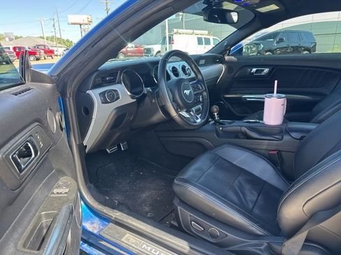 Used 2017 Ford Mustang GT Premium w/ Black Accent Package RWD image 9