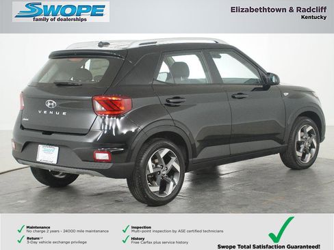 New 2026 Hyundai Venue SEL FWD image 3