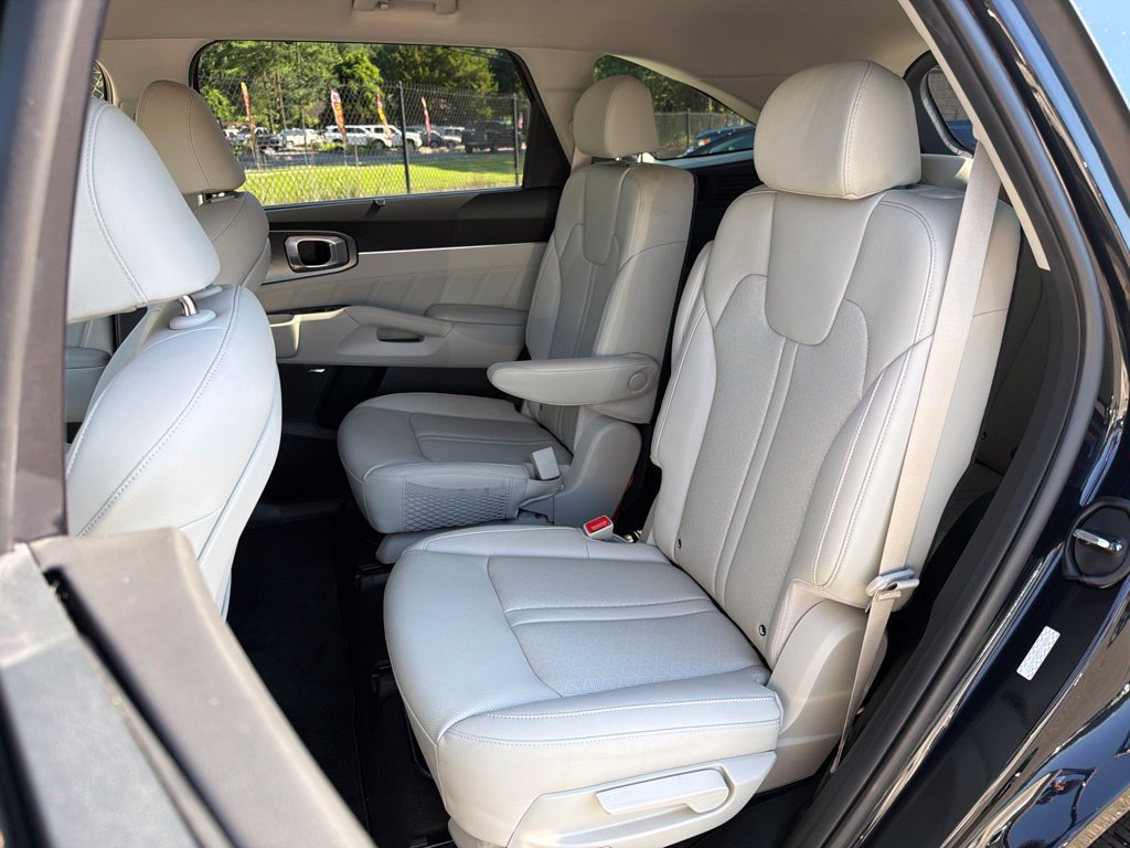 Certified 2024 Kia Sorento SX Prestige AWD/4WD image 20