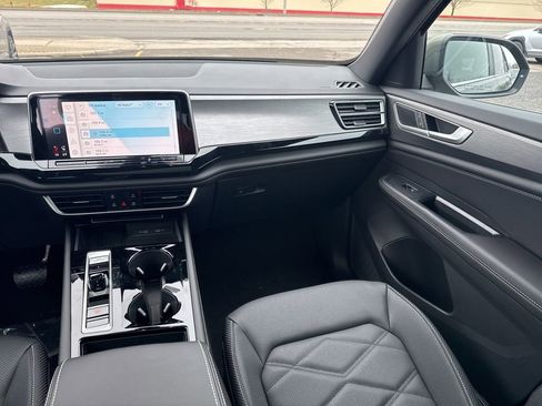 New 2026 Volkswagen Atlas Cross Sport SE image 12