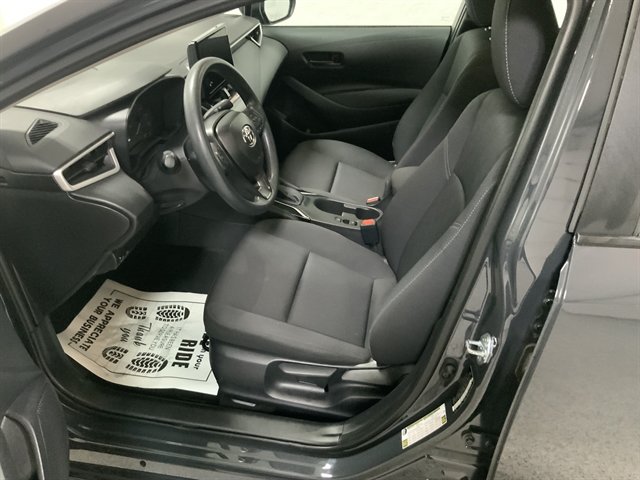 Used 2025 Toyota Corolla LE FWD image 13