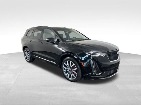 Certified 2024 Cadillac XT6 Sport w/ Technology Package AWD/4WD image 6