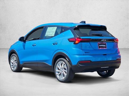 New 2027 Chevrolet Bolt LT w/ Comfort Package FWD image 9