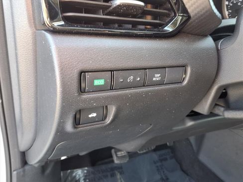 Used 2024 Nissan Sentra SV image 19