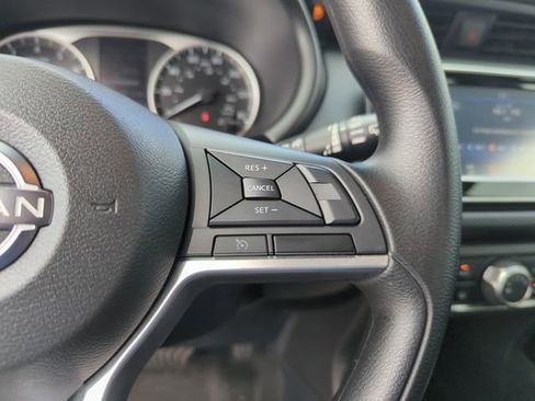 Certified 2022 Nissan Kicks S image 41