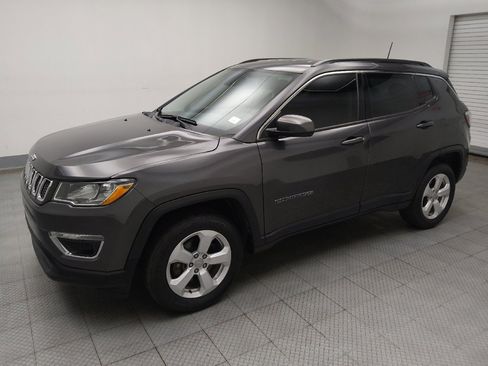 Used 2021 Jeep Compass Latitude w/ Convenience Group AWD/4WD image 2