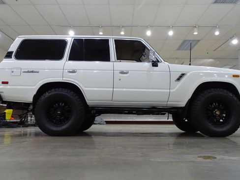 Used 1988 Toyota Land Cruiser AWD/4WD image 19