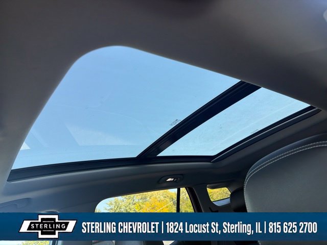 Used 2022 GMC Terrain SLT w/ Infotainment Package II AWD/4WD image 29