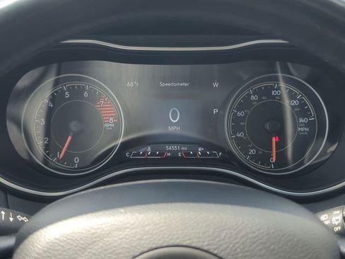 Used 2020 Jeep Cherokee Trailhawk w/ Comfort/Convenience Group AWD/4WD image 16