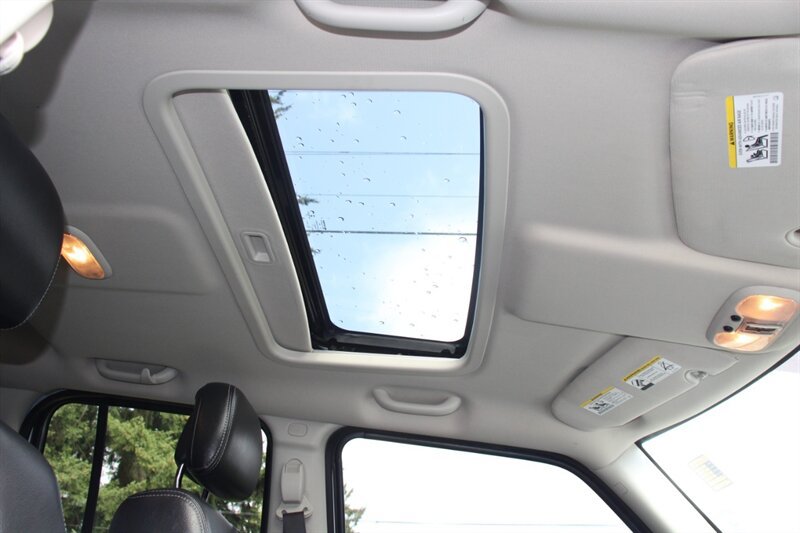 Used 2015 Jeep Patriot High Altitude AWD/4WD image 9