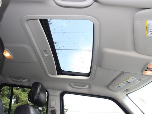 Used 2015 Jeep Patriot High Altitude AWD/4WD image 9