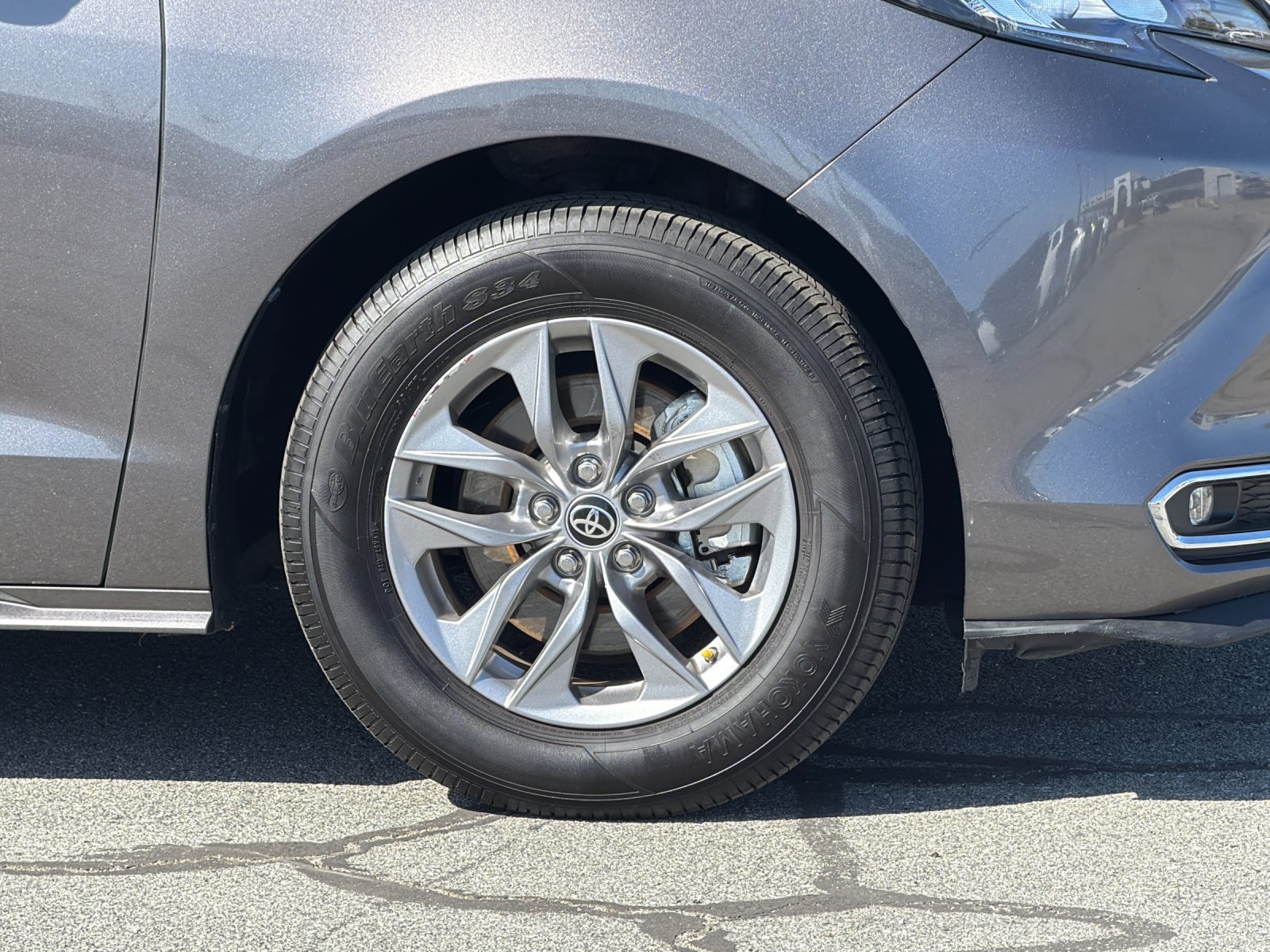 Used 2022 Toyota Sienna XLE FWD image 36