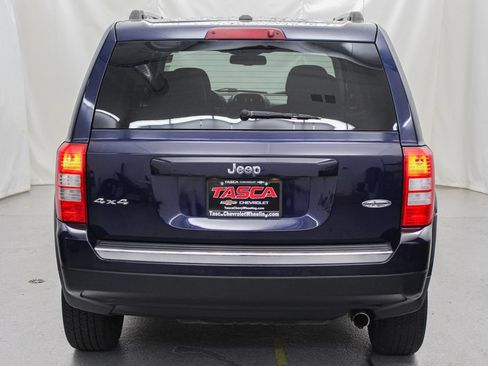 Used 2017 Jeep Patriot High Altitude AWD/4WD image 10