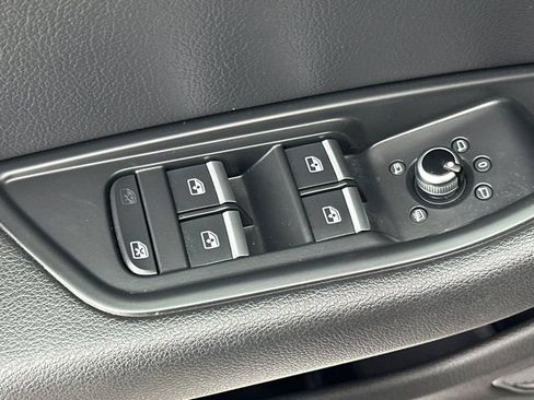 Used 2018 Audi A4 2.0T Ultra Premium Plus w/ Premium Plus Package FWD image 11
