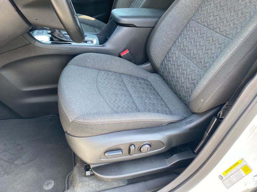 Used 2024 Chevrolet Equinox LT FWD image 30