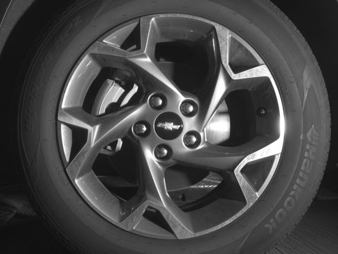 Used 2025 Chevrolet Trax LT w/ LT Convenience Package FWD image 12