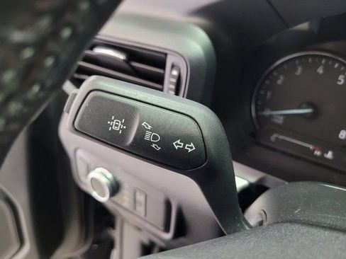 Used 2022 Ford Explorer XLT image 42