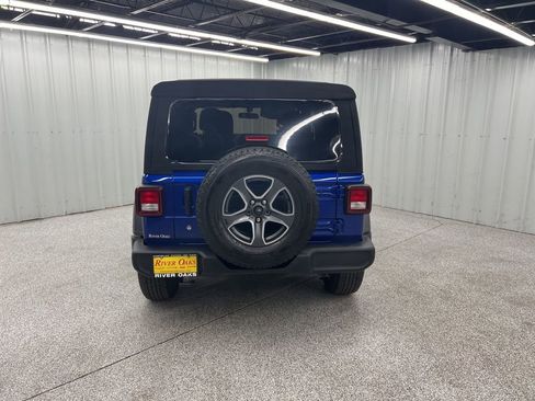 Used 2020 Jeep Wrangler Sport image 5