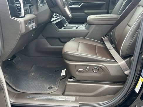 New 2025 GMC Sierra 2500 Denali image 9