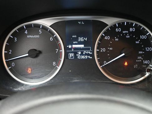 Used 2021 Nissan Versa S image 17