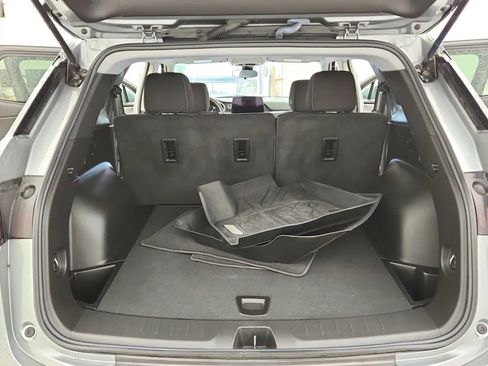 Used 2023 Chevrolet Blazer LT image 19