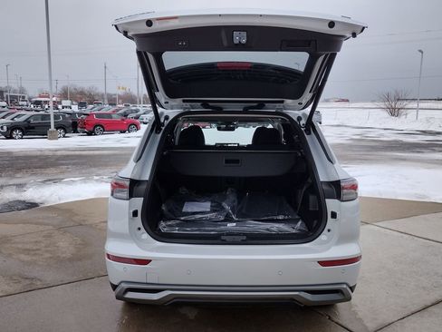 New 2026 Mitsubishi Outlander SE image 16