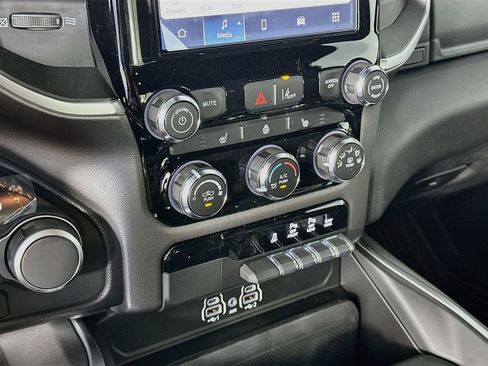 New 2026 RAM 1500 Big Horn AWD/4WD image 15