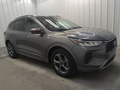 Used 2024 Ford Escape ST-Line w/ Tech Pack #1 FWD image 11