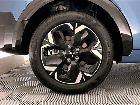 Used 2025 Kia Niro Wind image 8