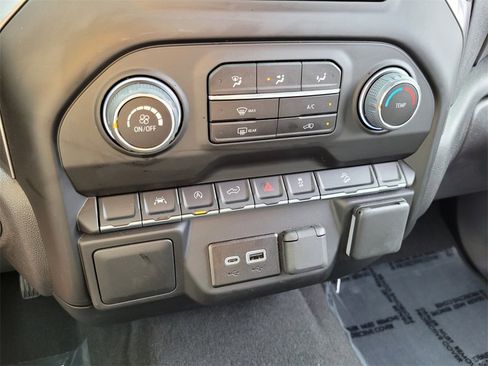 Used 2025 Chevrolet Silverado 1500 Custom Trail Boss w/ Dark Appearance Package image 33