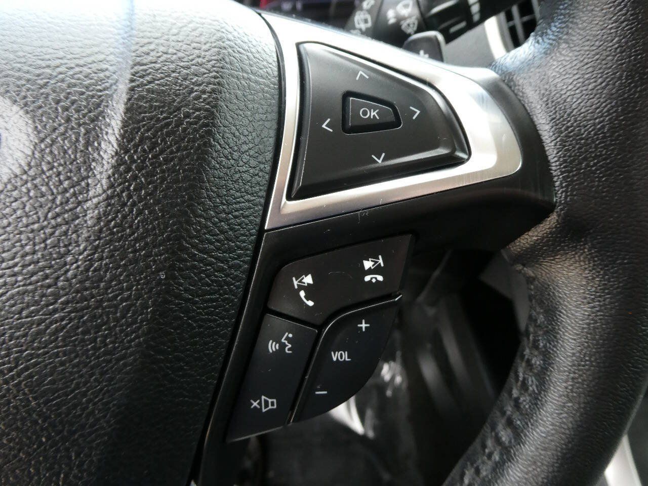 Used 2020 Ford Edge SEL w/ Convenience Package AWD/4WD image 13